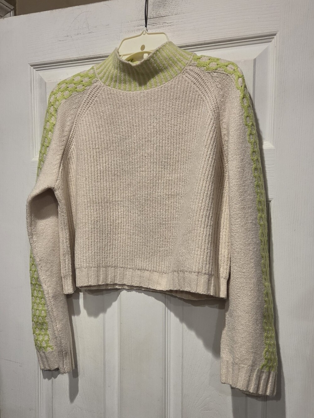 WILD FABLE CROP SWEATER